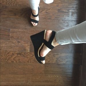 14th & Union - Black Wedges